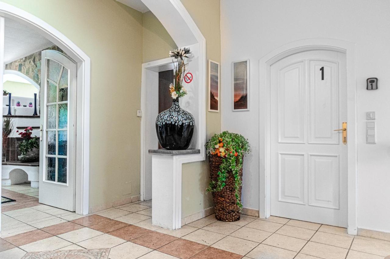 Exquisite Shared Villa - Your Private Room In This Beautiful Home Vienna Luaran gambar